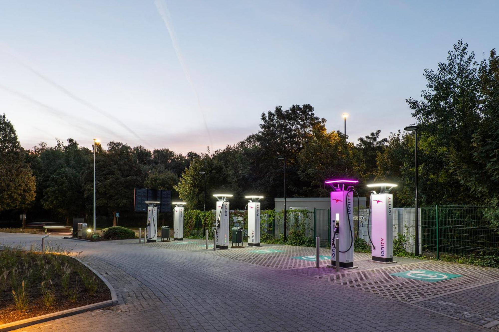 Voco Brussels City North By Ihg Vilvoorde Esterno foto